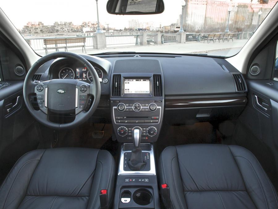  Land Rover LR2 HSE 2012 года  (фото 2 из 16)